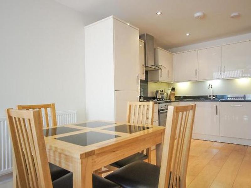 86F5A1ADA860AF6602B28A400DA62251