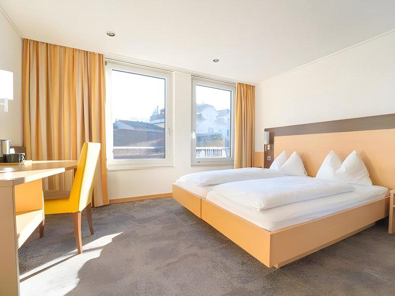 EDCE033CA29016D54195659445C27192