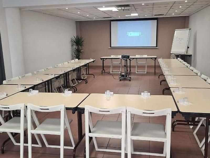 FB957C00FDA4D014619717D32FE55240