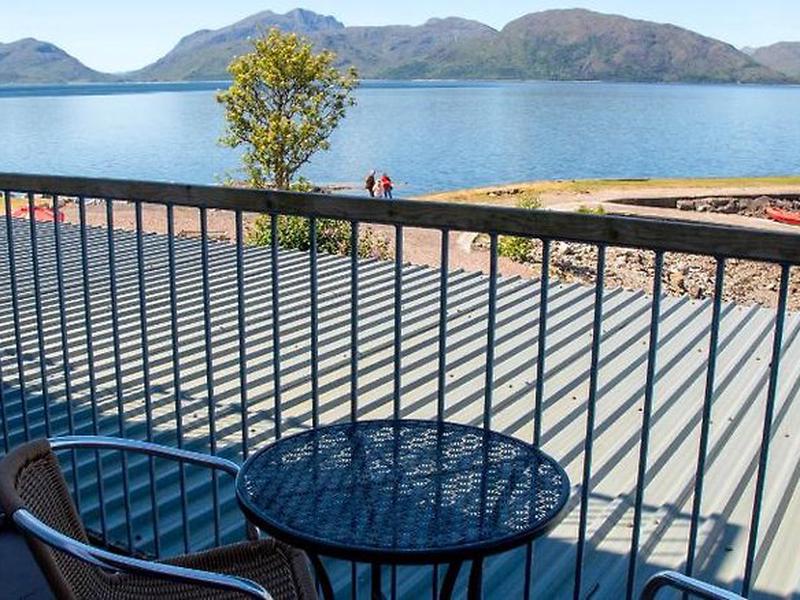 FA8CA3DABB6C98CD7B99085A5E4B03EE