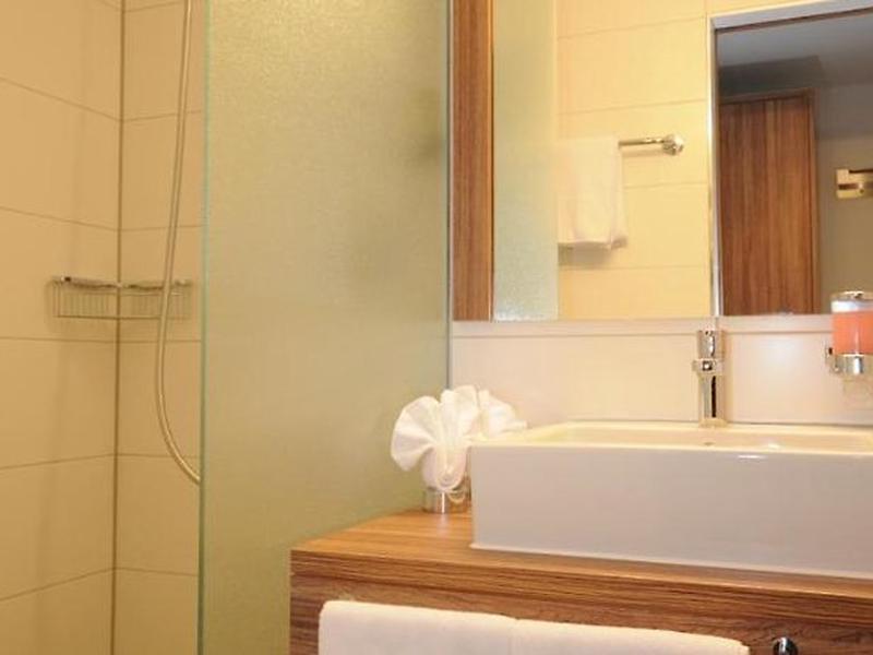 EE6581AA513427975F6B15393FAFA3FC