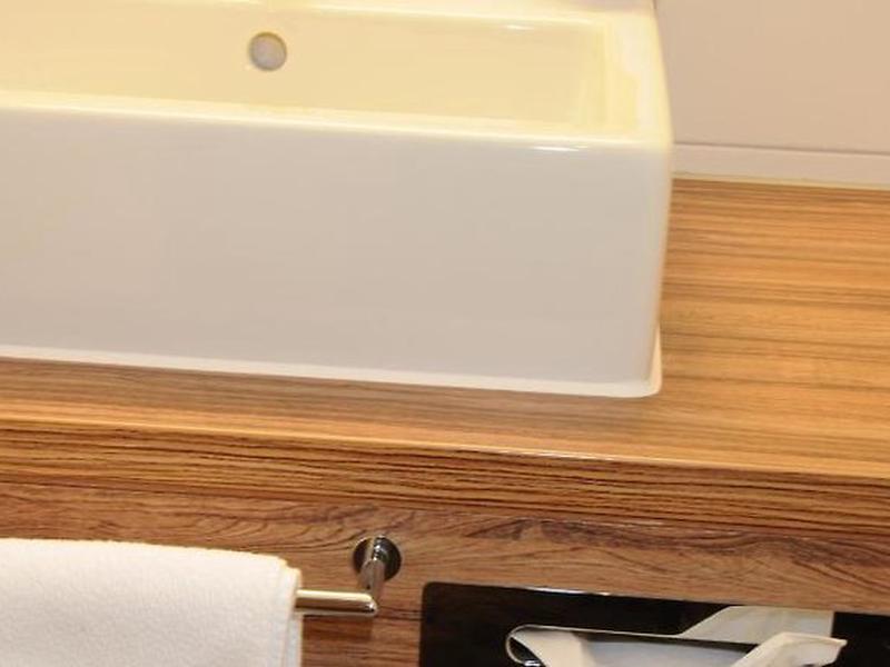 0E07653A11821976A272DCC58D241BEF