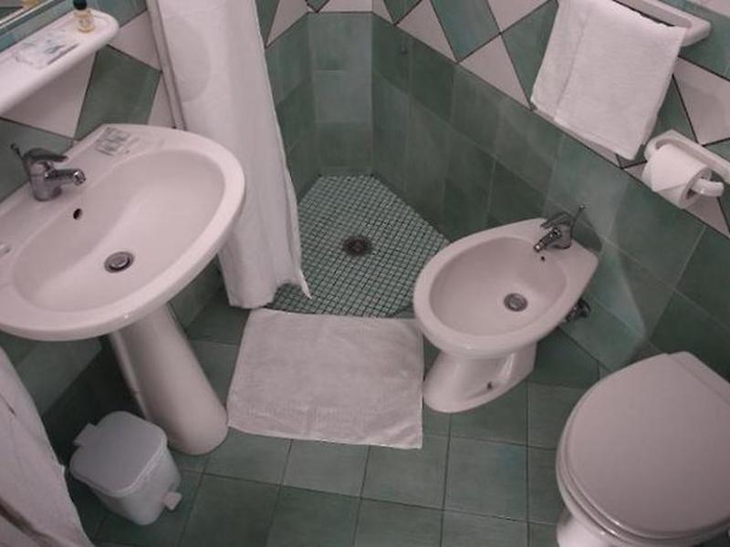 84922B7000B18DB1D55961F0885E0A22