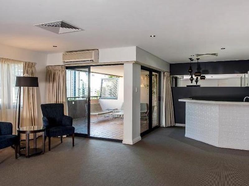 5DE5735E6E5CDC535F481BA661EB03EF