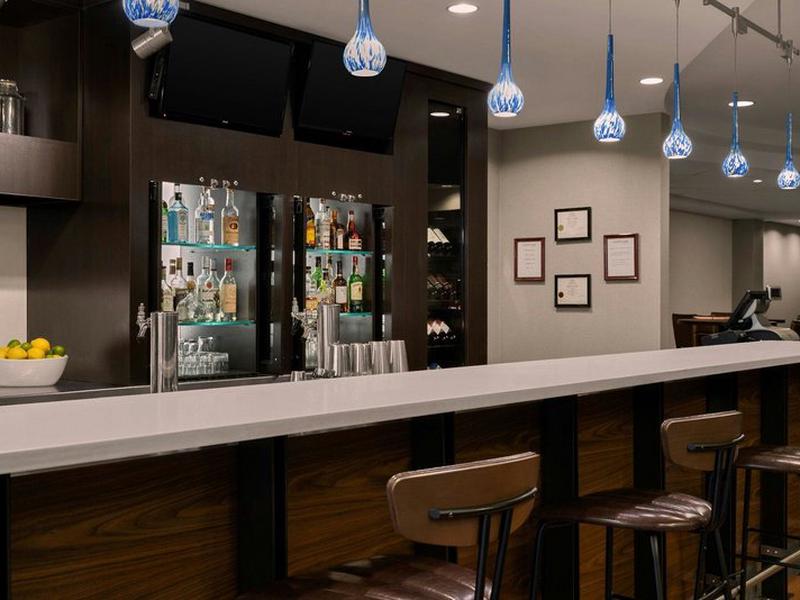 F21FE1C2AE1AAE3D73AD15D4B33F4FDE