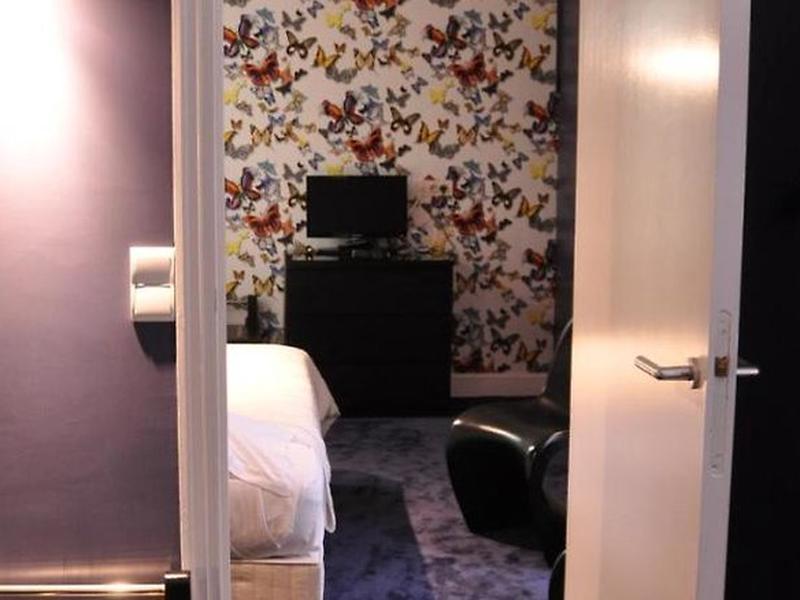 09B1C20DA6EA6D390F05DDA2CC92859A