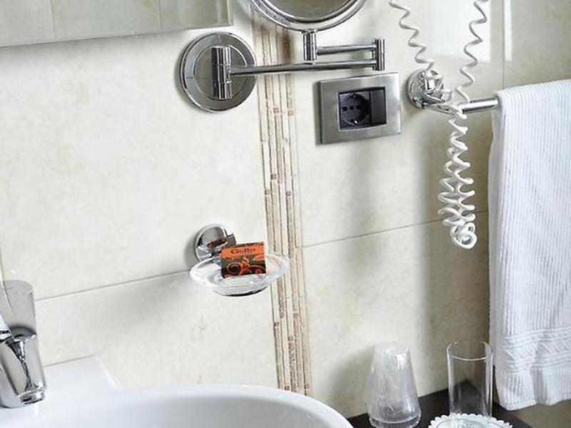 DDB38EF4ACCC7CA68393810B8229B845