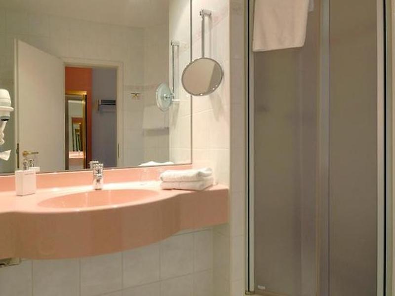 5E352662D432449405FCB98A05BC98D4