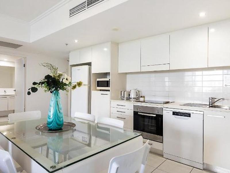 30E392E2F0DCF37BD066F8141DBDA27E