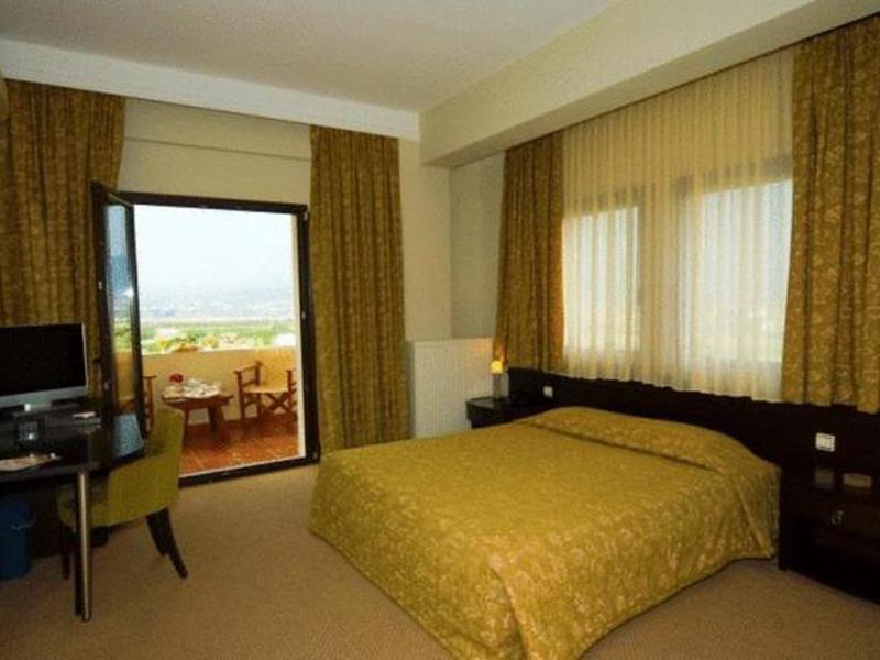 DD813F9E69F73481168B87CB66548A61