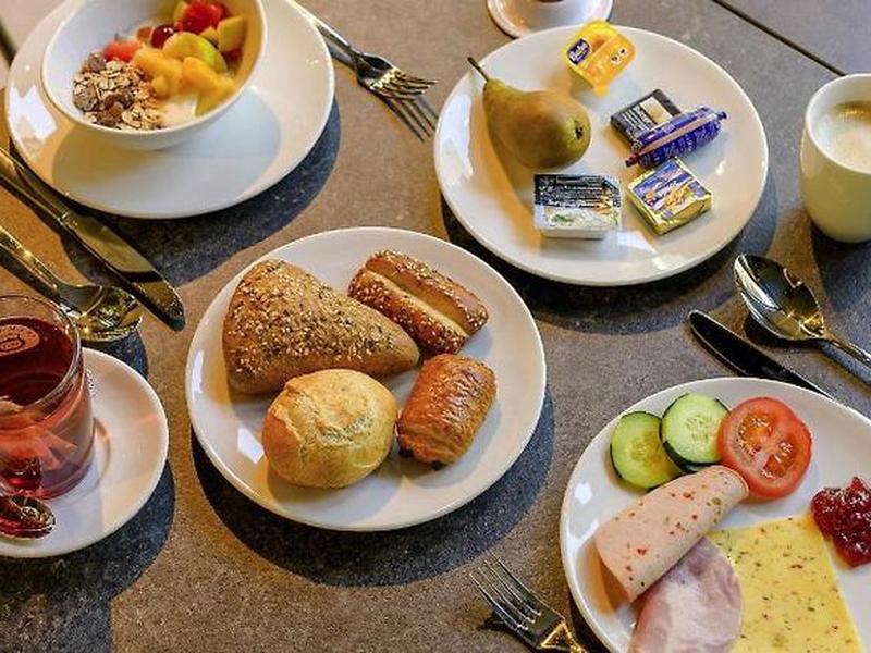 423DB257A4D49912AC92BAF76F383EA4