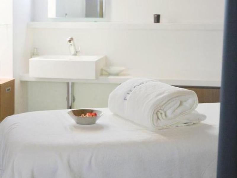 280D169661C4D9680F96C350D8F6E4A9