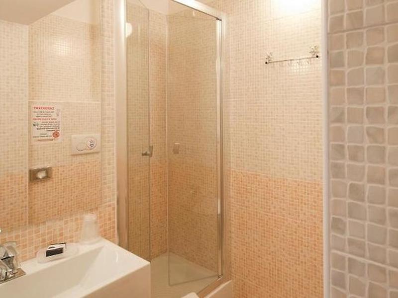 03094BD2A3F81681EE70BFC848DF87A2