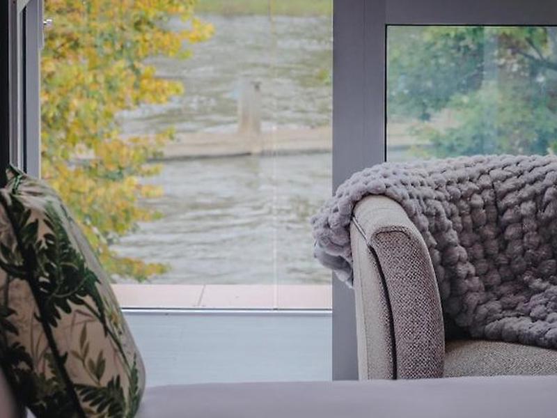 D0E98E58F59DF4D83D572DC9A6DC3BF2