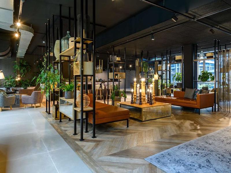 FA8B5CC28348DF7B7B1C83AF86933552