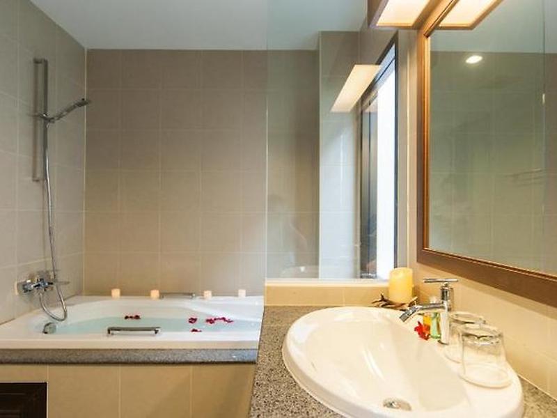 58A2325FFFEFE955B7BC3E3333EC953C