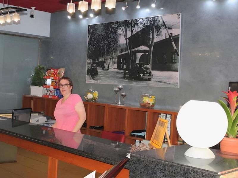 AD77BCECAF3A07D994CBE5FF6C055B94