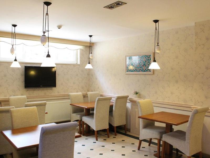 3251FBBE4B268319CBF53B57C4BFEA9C