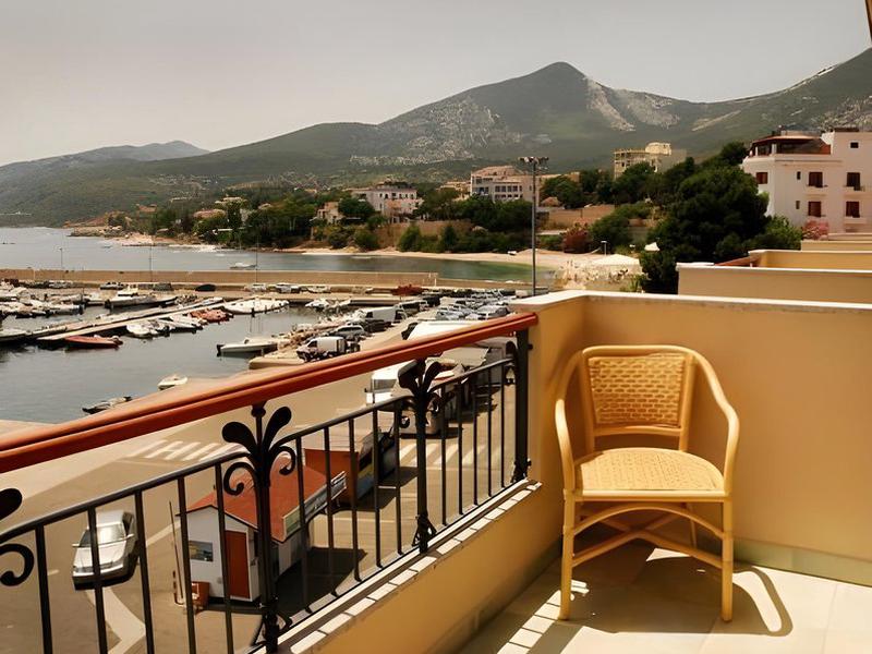 A4372C48BD55BD5B626CDEDD7DAEE7FC