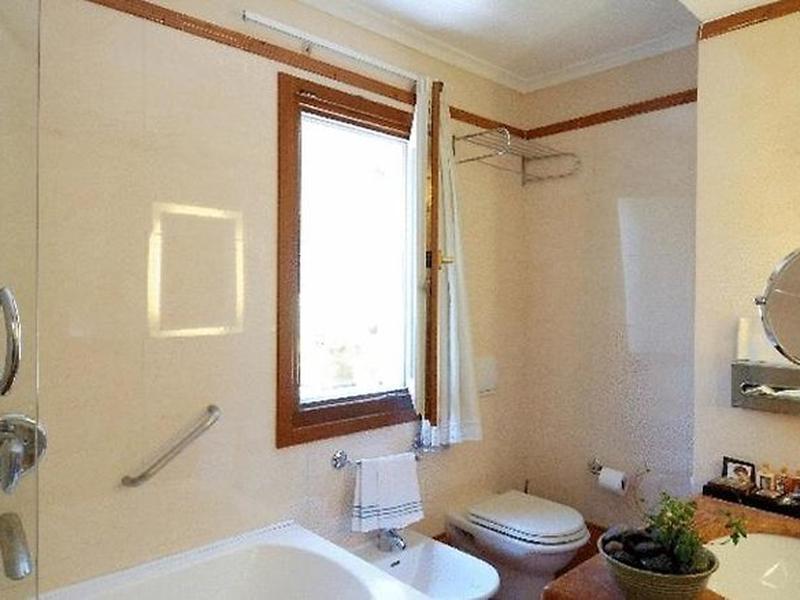 9A3279B23601825CCC1B8138F1464715