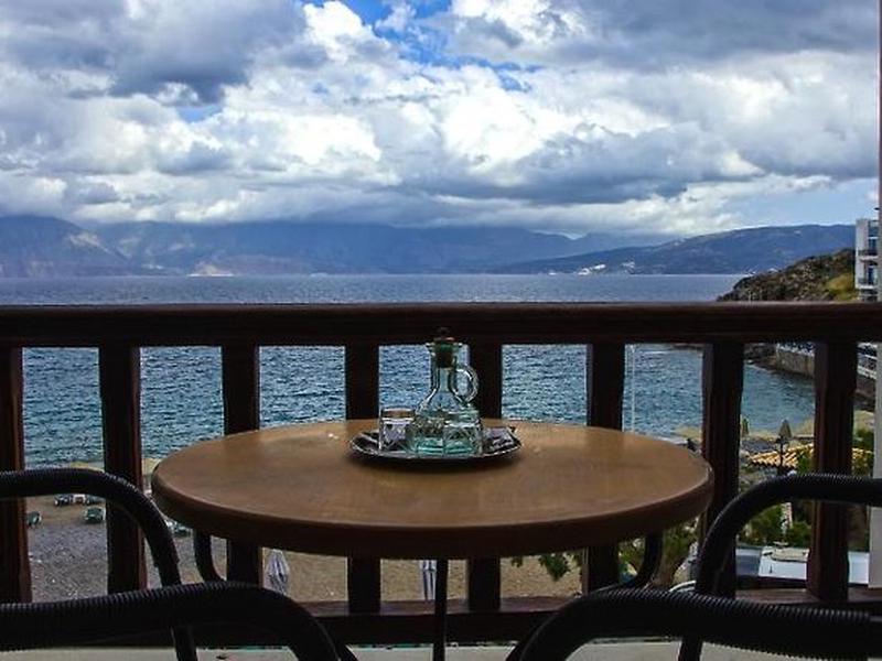 8C42B3E7E2EB49C4F4CFA4779551E1BB