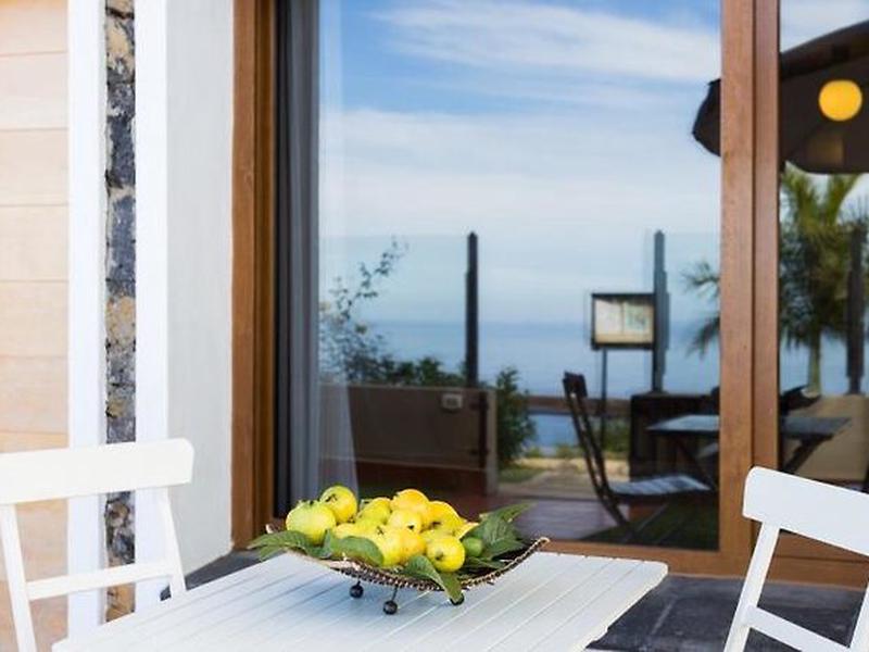 18DE28EF8A1F8773DD3076640A1F612D