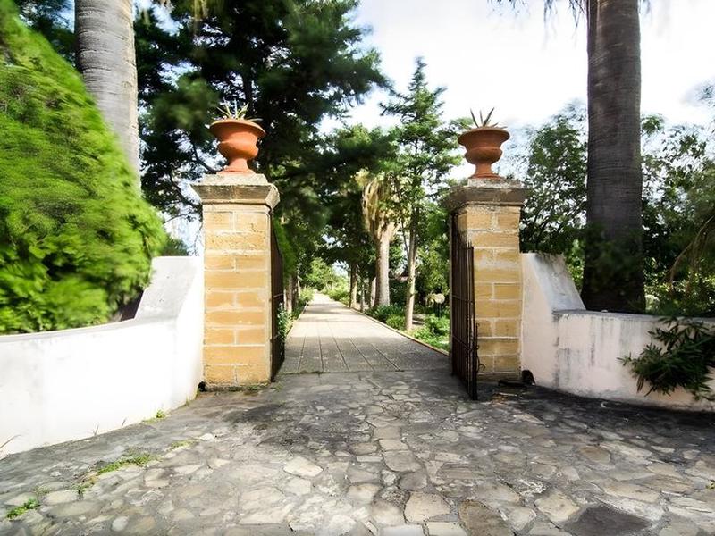 8A976117A63945A9DA0AA793721E2670