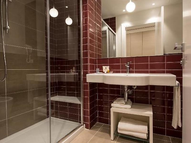 925C03E7B7F405263795470C657DD1B8