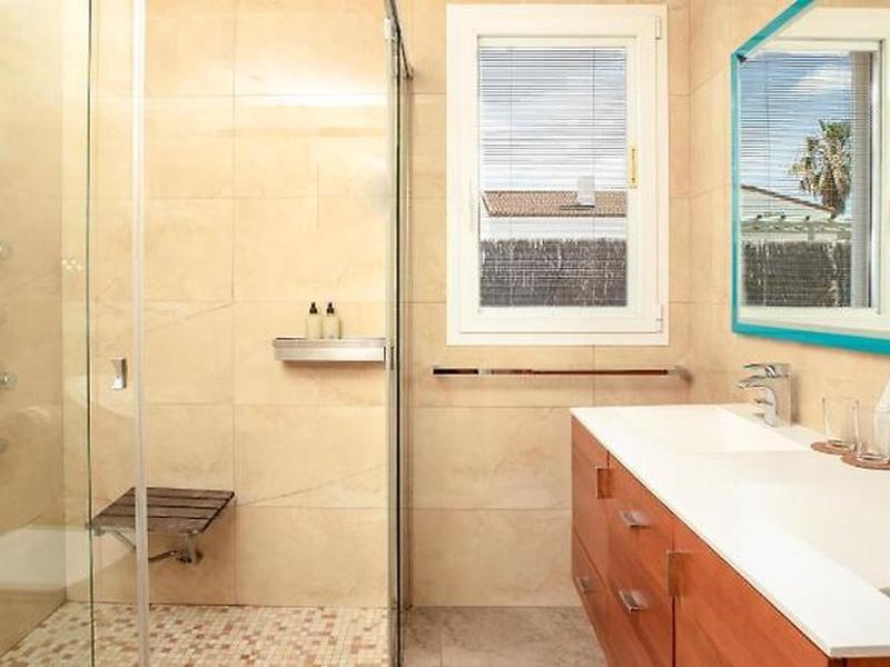 A79DD6B0A143DD9FEA6E5EA594F75EAD