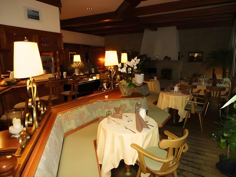 E8C9E3E1FEB4405AF2AFC428CCD6D478