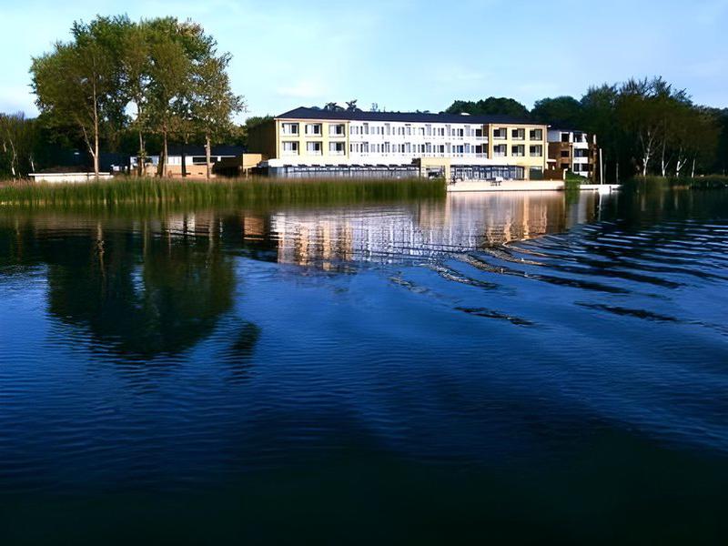 C4DB8CC081364F24356754D70D1FD501