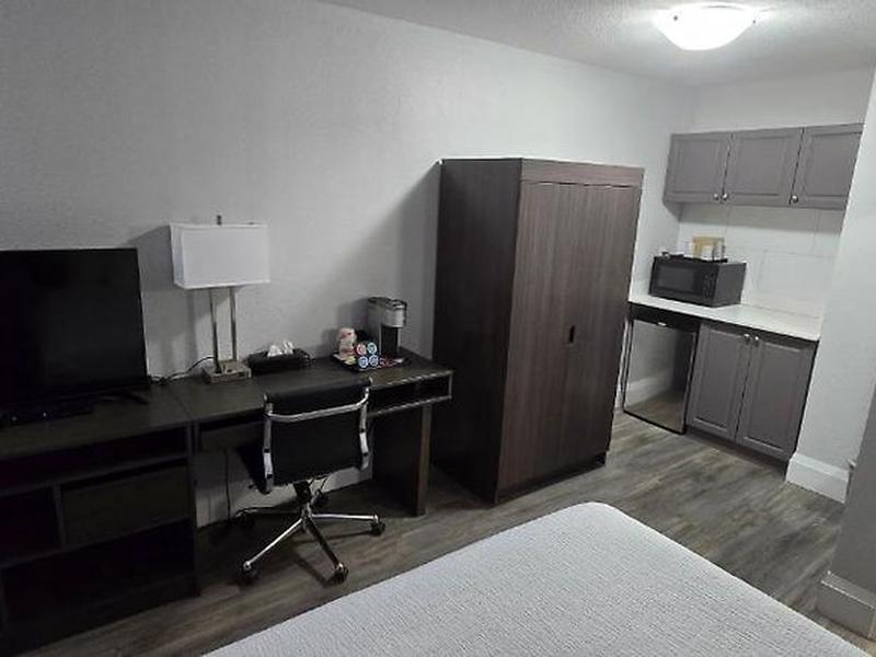 CD9F42B0426C8D41A288E7309A6385DC