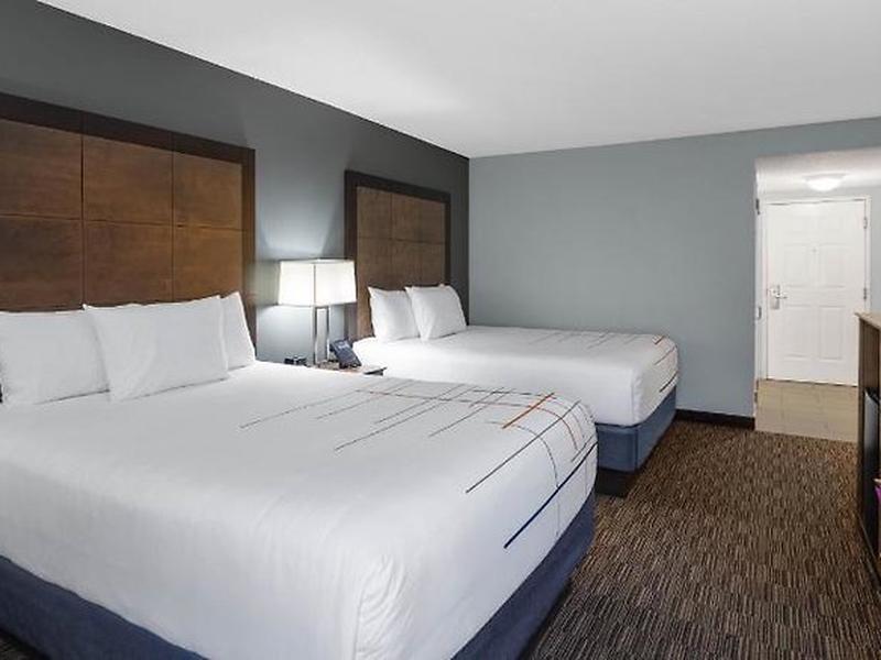 12B5C1806F75EB339D1DD92CF4618B18