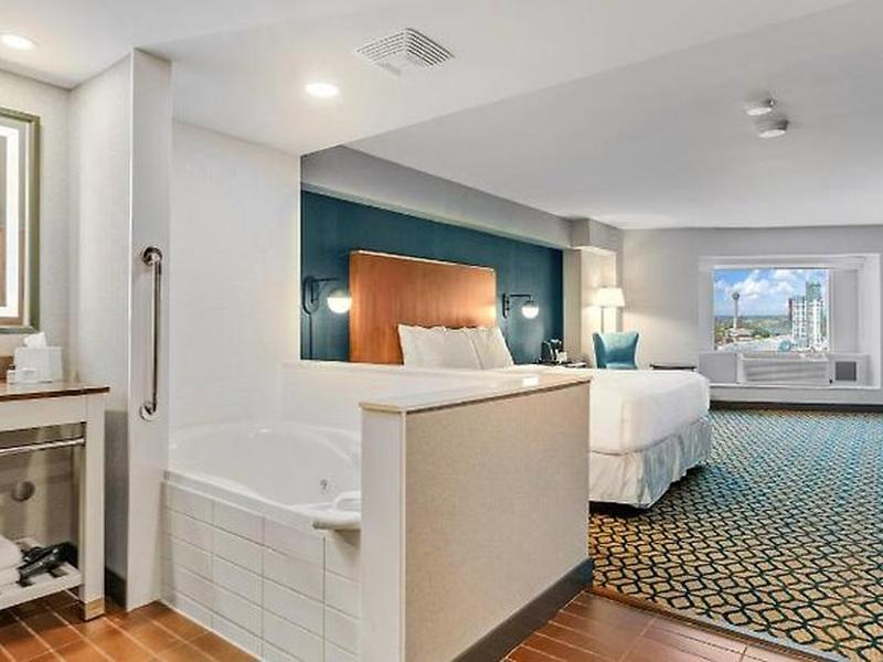 C6BB2667ECC84C46313B1D6D666DEB6D