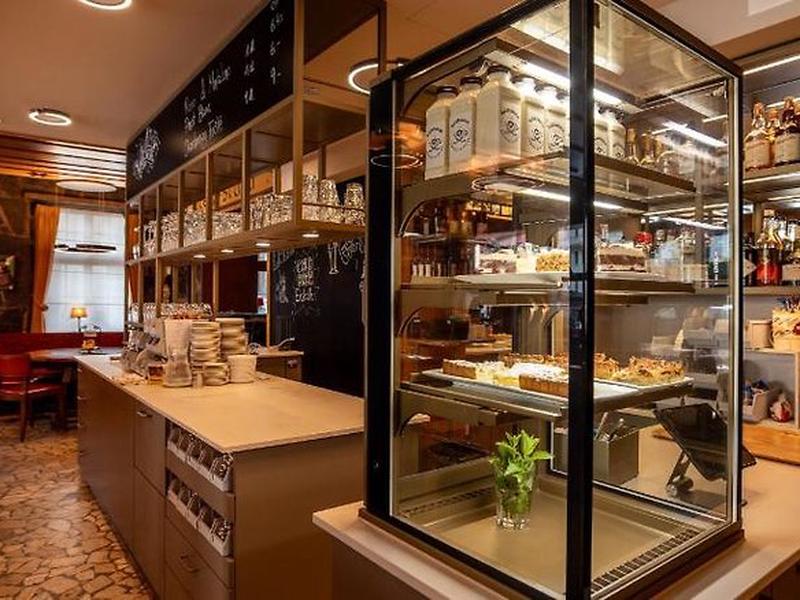 93A749F3DCC95E37742FDF407C018656