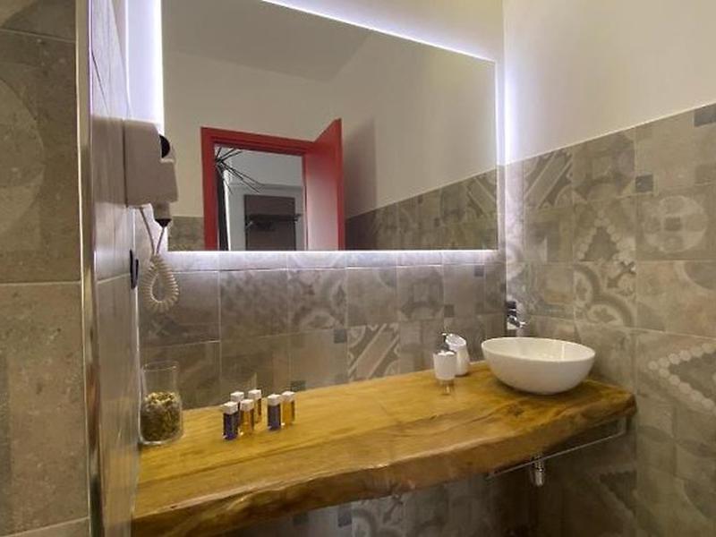 5ABAB92DED85EA6AA668A51FF412F366