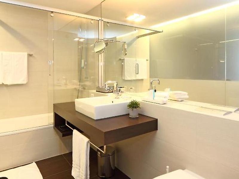 52DDF9C8A40D26703BEFAEC06A52DD26