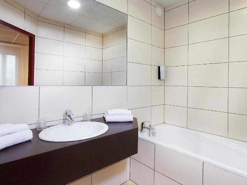 58F82A39D3FC5AC27A6188BC28454F71