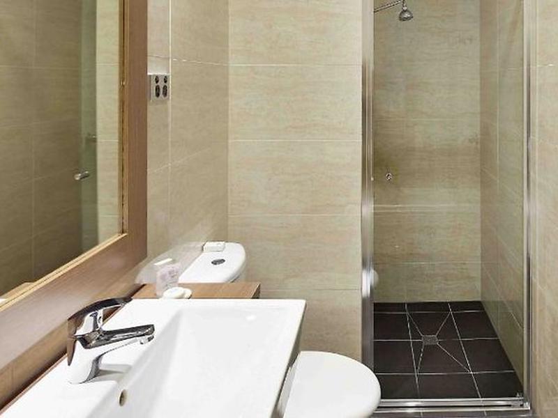 CD2B551EA8DE0B3E1BF3C1B6E966E082