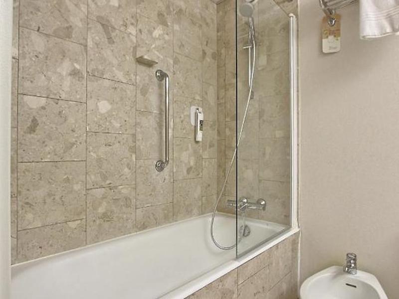 B444D8530182D45697A6A11718746F09