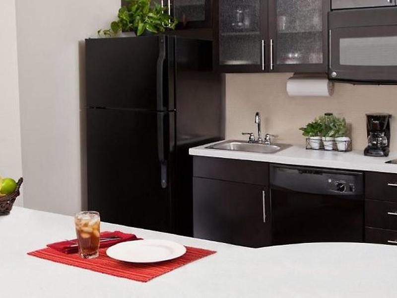 0EE57CEEAD3E3574F3EF87FB55501751