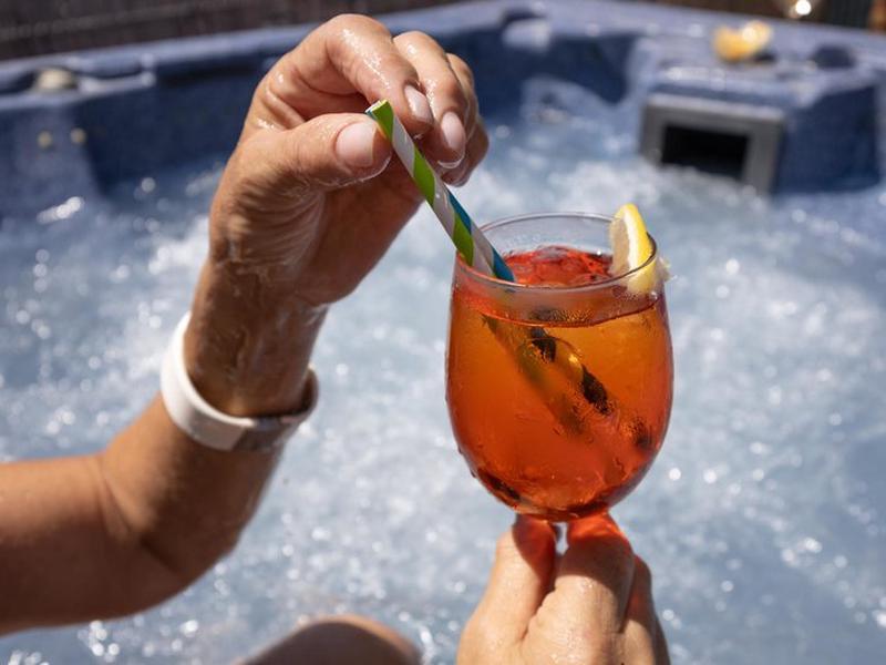 DBAA799671CE732396E5DB83324100FE