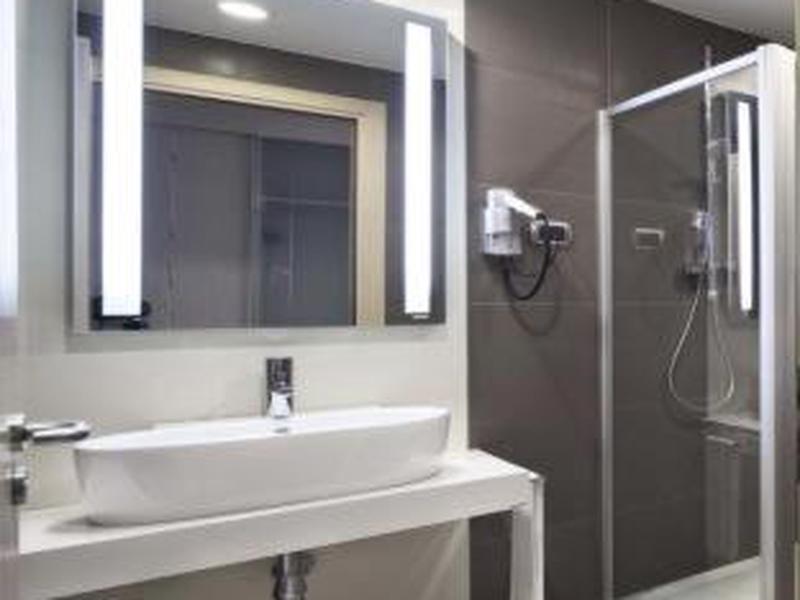 0CF1CBE3D8640E92B5BBABDA3B6E1449