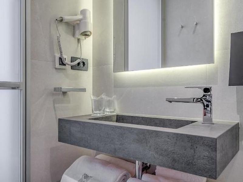 C5EE8DCFF992E11A6B332CC5BDAD09D4