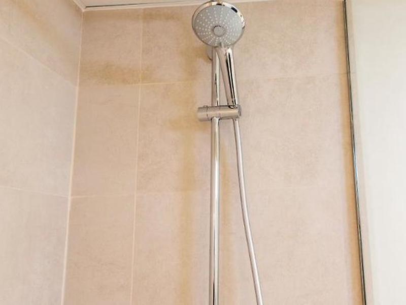 A5A09ACBF299FBD53FC5D3D0012ADFB2