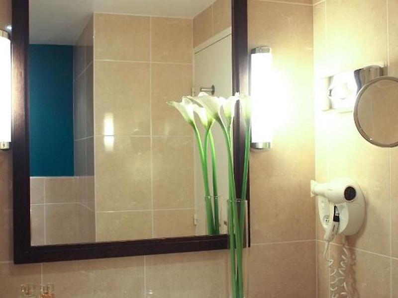 F4ADA398472820B35D3B948592DE14F4