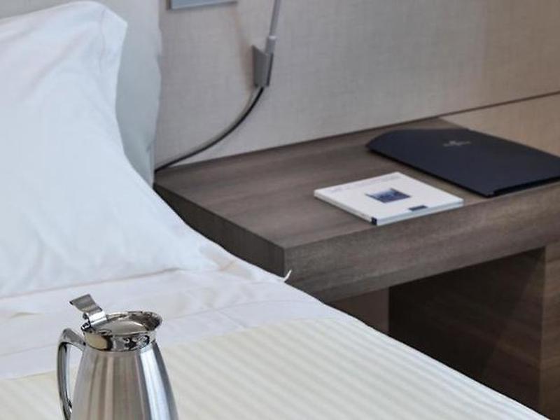 864E9772E305E7AE757379B350BED643