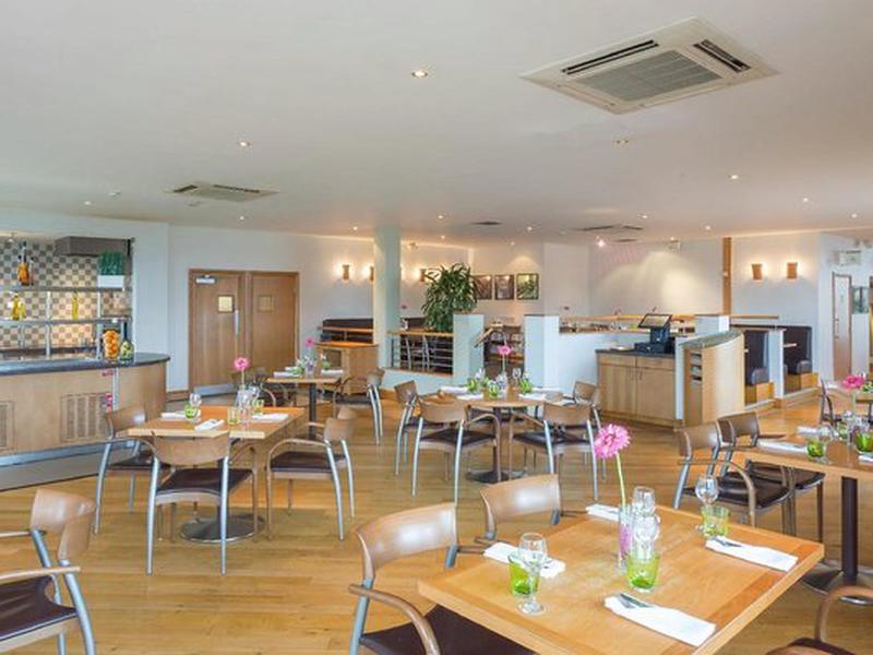 21C09D162EAA9CD1F9C195E976756750