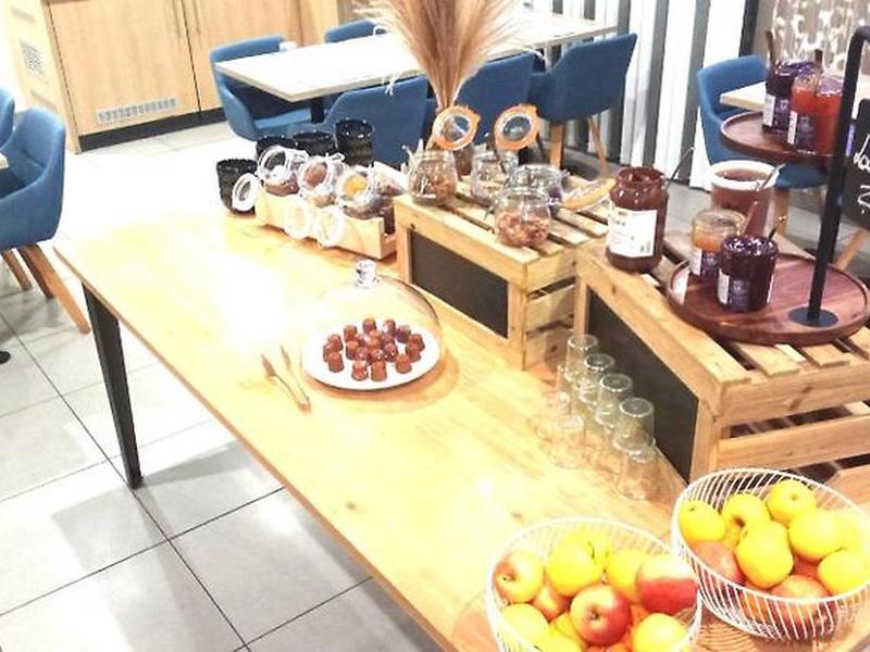 65231A3CB14B6FEC6A3C81B84F2D9E17