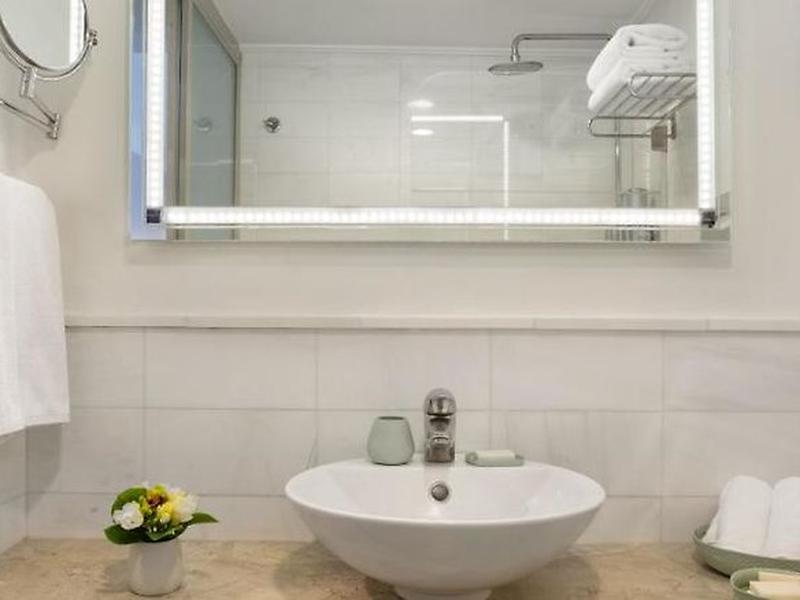 4EF6BEE9626849642662E9B63CB16C19